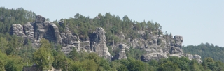 Felsen ueber Rathen